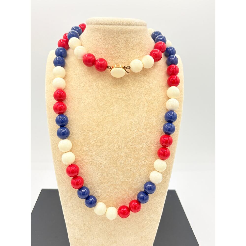 Vintage Acrylic Bead Necklace • Red White Blue • Round Box Clasp